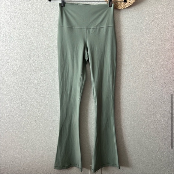 Lululemon Align High-Rise Mini Flared Pant *Regular - Palm Court - Size 6 - Picture 1 of 12